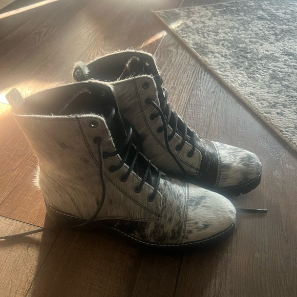 Myra Fur boots - Picture 2 of 5